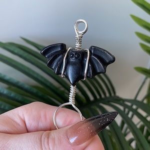 Smoke Ring - Obsidian Bat